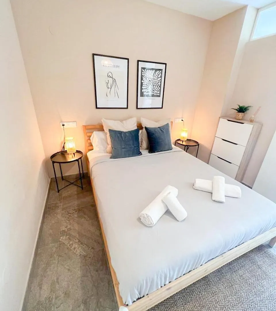 Cozy & Sunny Carihuela Park Apartment Torremolinos Spain