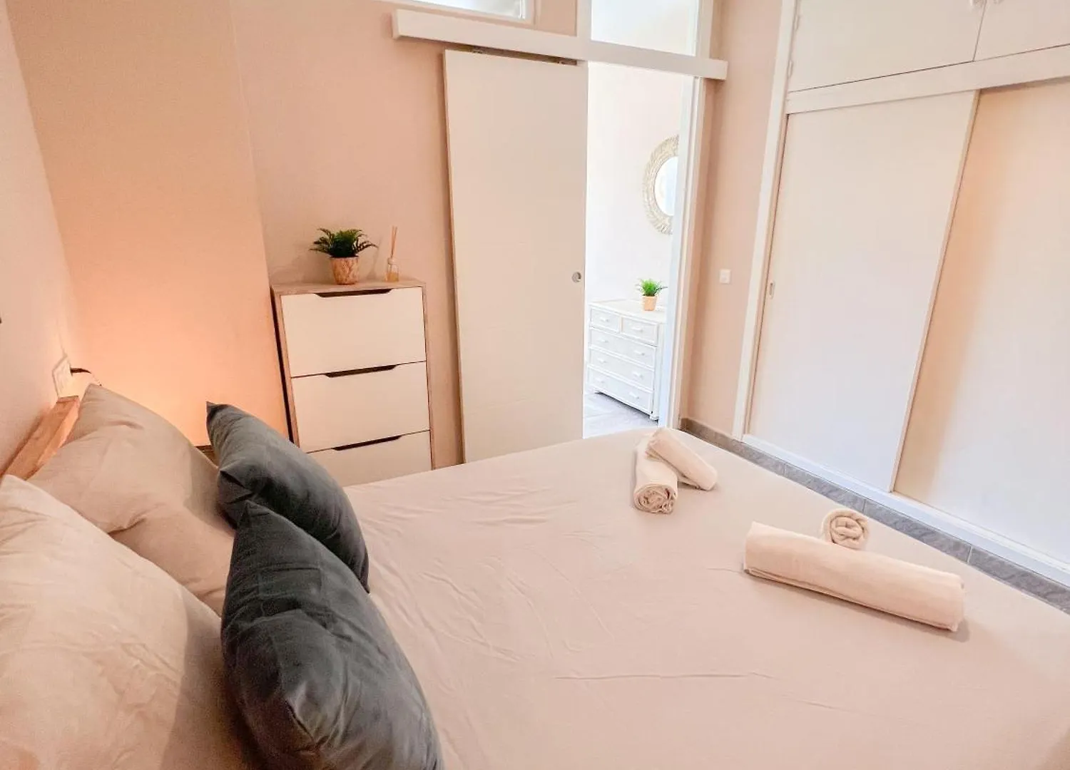 Cozy & Sunny Carihuela Park Apartment Torremolinos Spain