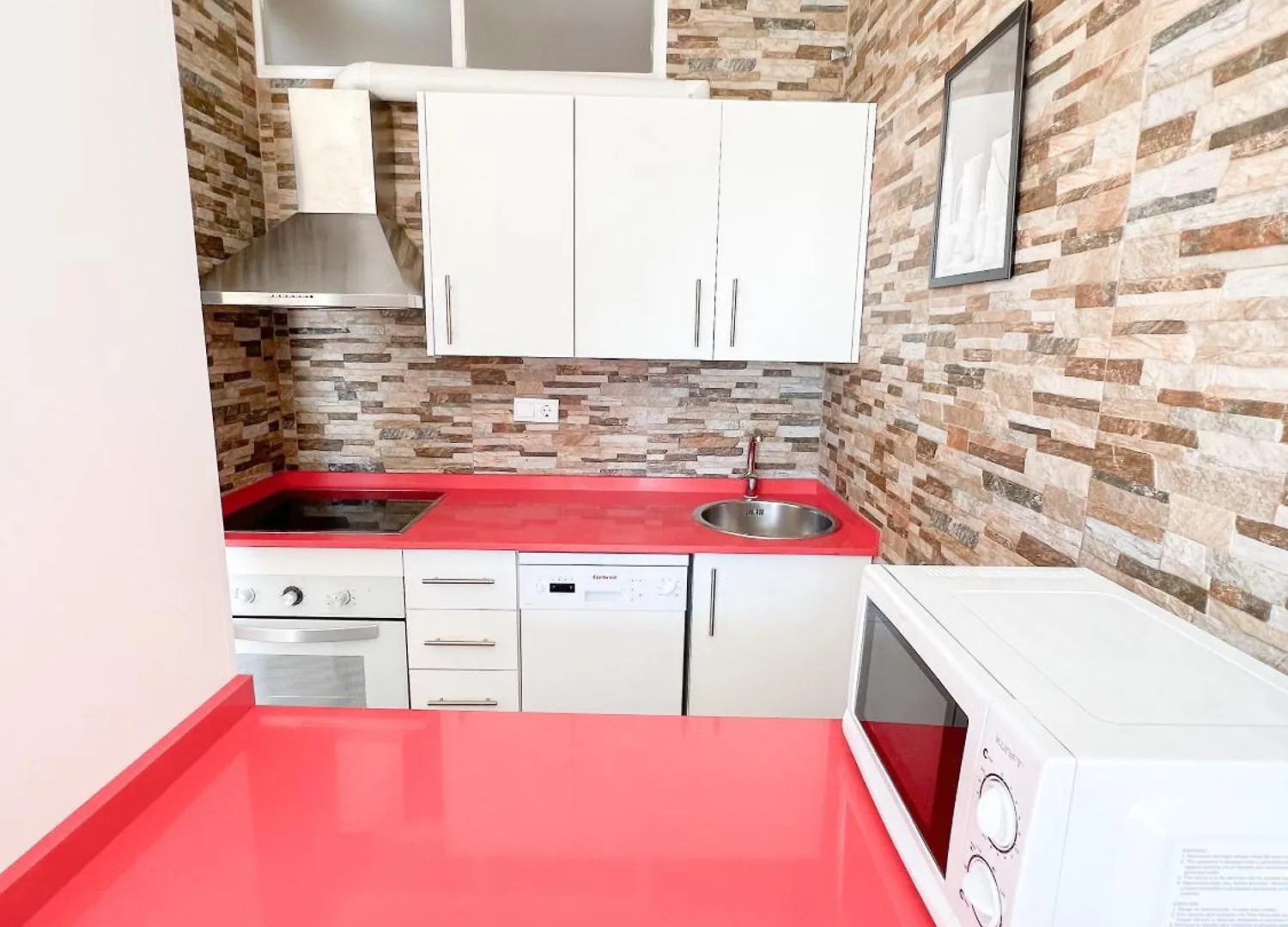 Cozy & Sunny Carihuela Park Apartment Torremolinos Spain
