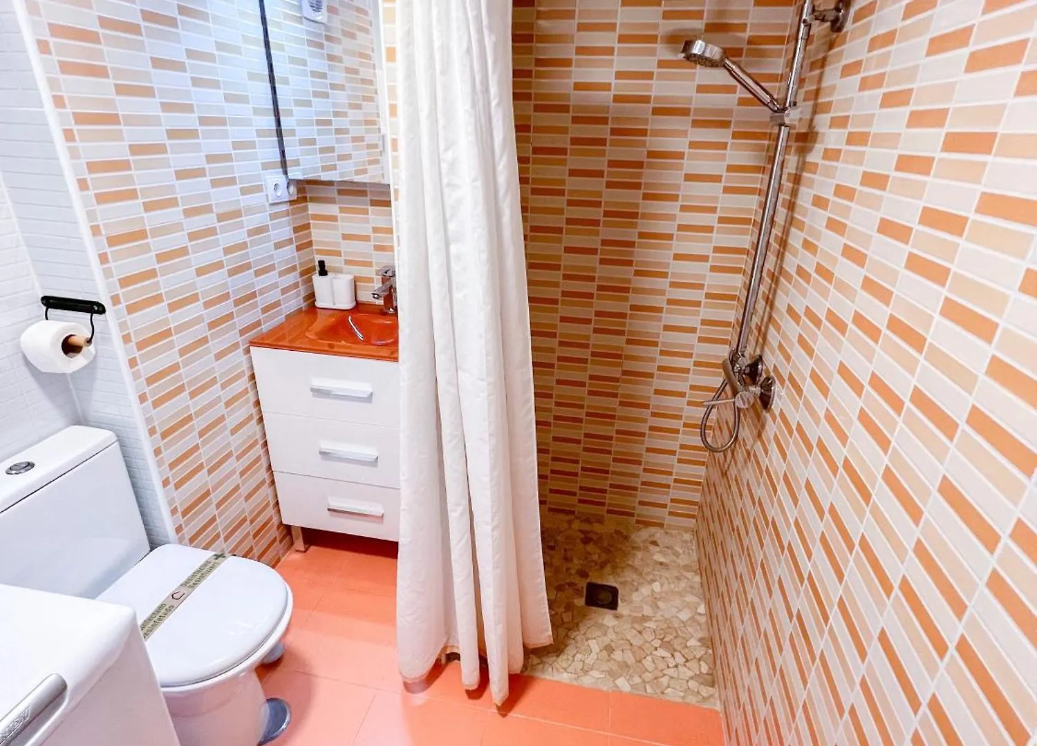 Cozy & Sunny Carihuela Park Apartment Torremolinos 0*,